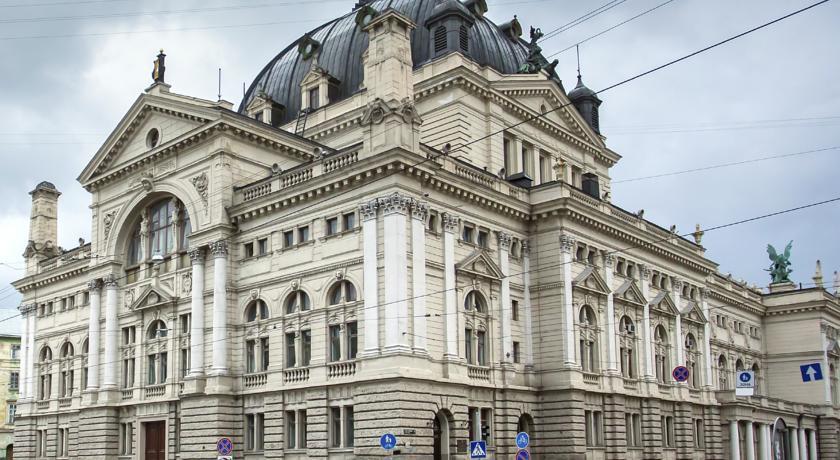 VIP Апартаменти Львів Центр Экстерьер фото